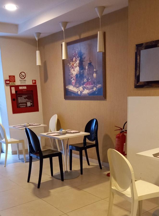 Hotel Aniene Рим Экстерьер фото