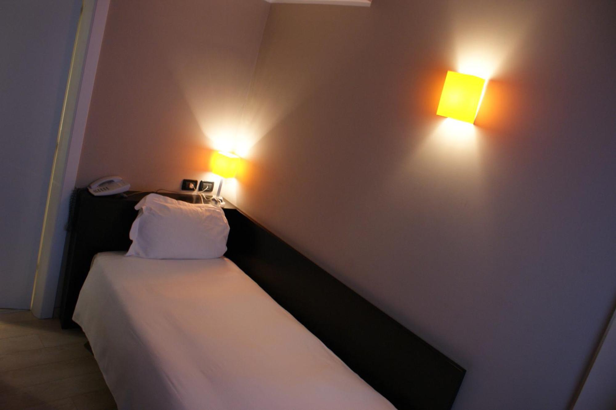 Hotel Aniene Рим Экстерьер фото