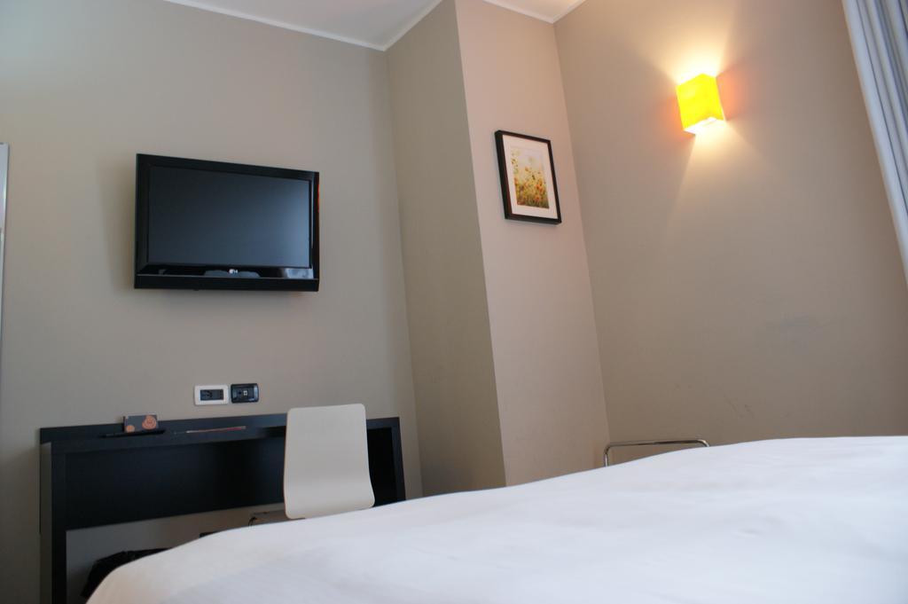 Hotel Aniene Рим Экстерьер фото